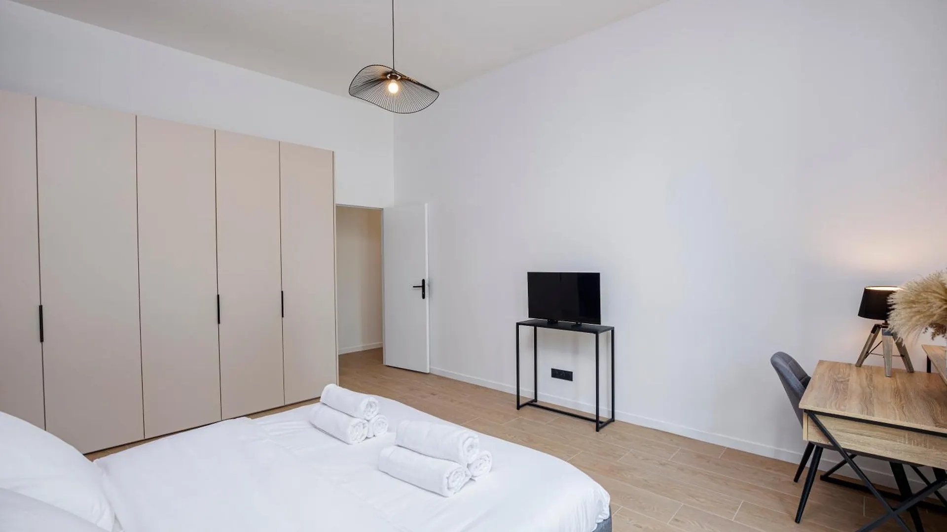 Apartment 1 - Grand Appartement Spacieux Dans Un Chateau Du 17Eme Siecle, A 15Min De Lyon Vourles