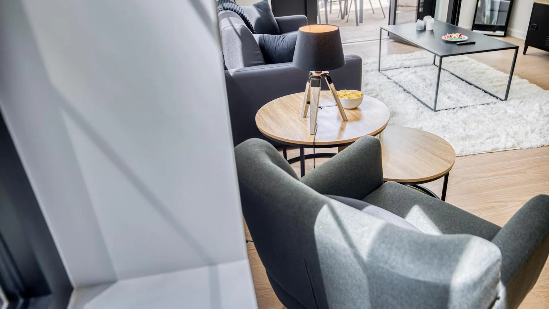 1 - Grand Appartement Spacieux Dans Un Chateau Du 17Eme Siecle, A 15Min De Lyon Vourles 0*,