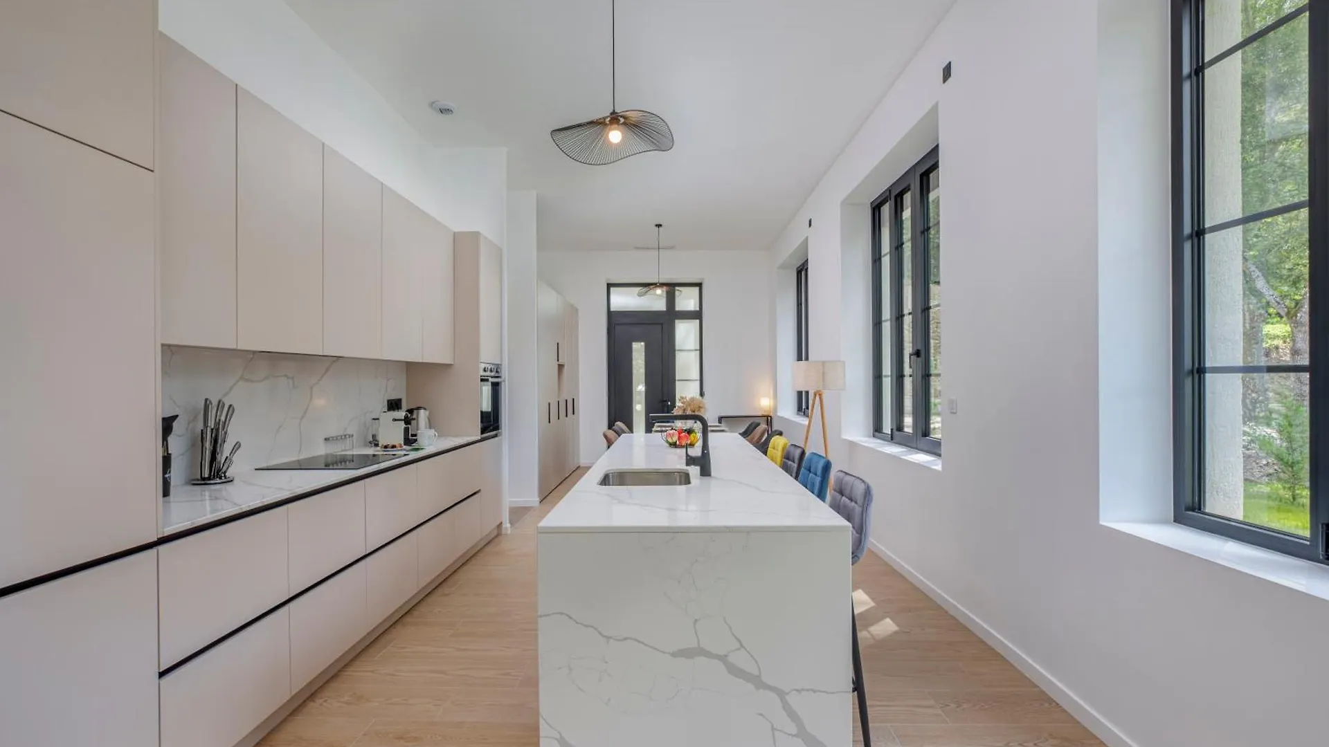 1 - Grand Appartement Spacieux Dans Un Chateau Du 17Eme Siecle, A 15Min De Lyon Vourles 0*,