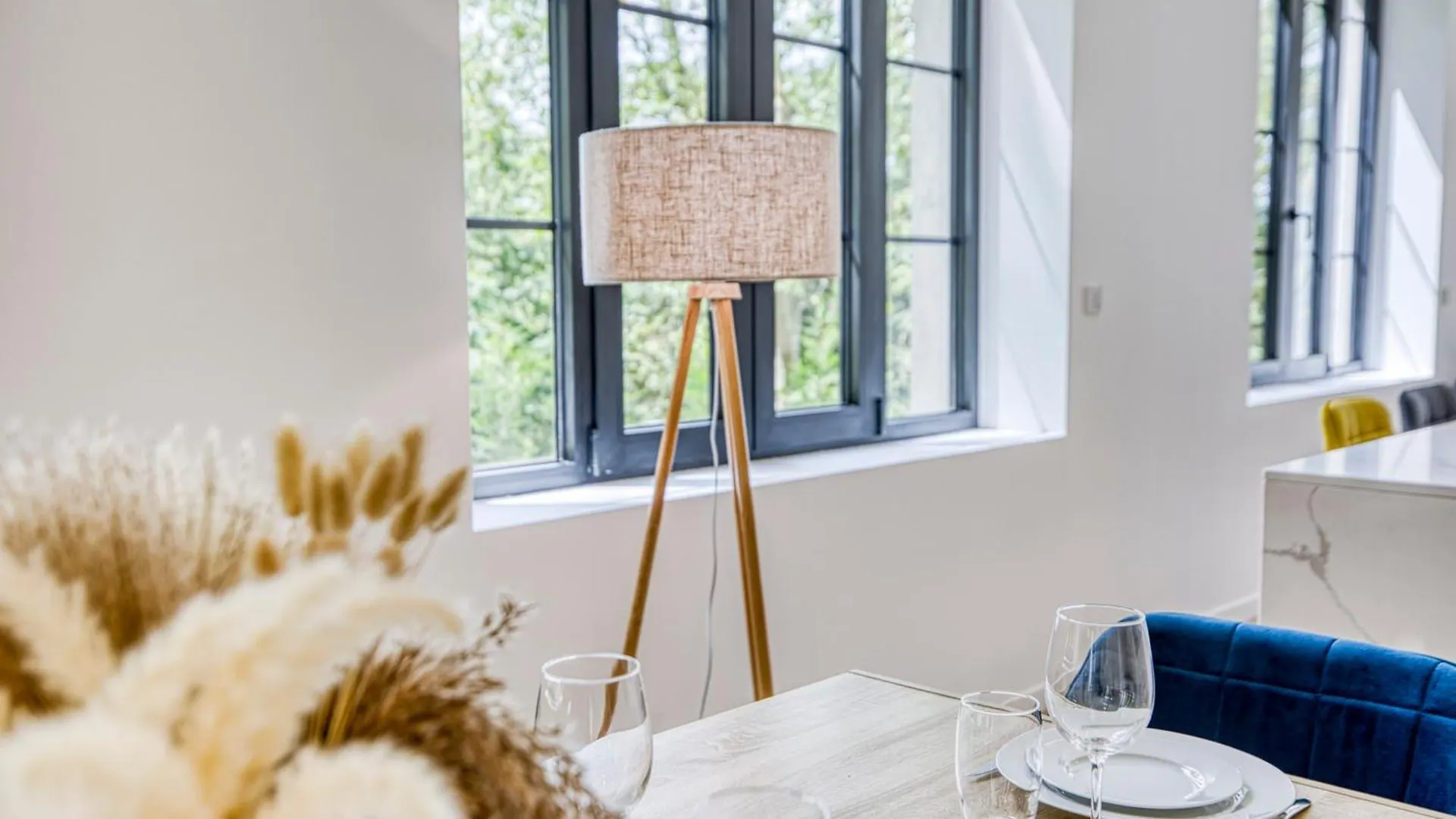 1 - Grand Appartement Spacieux Dans Un Chateau Du 17Eme Siecle, A 15Min De Lyon Vourles France