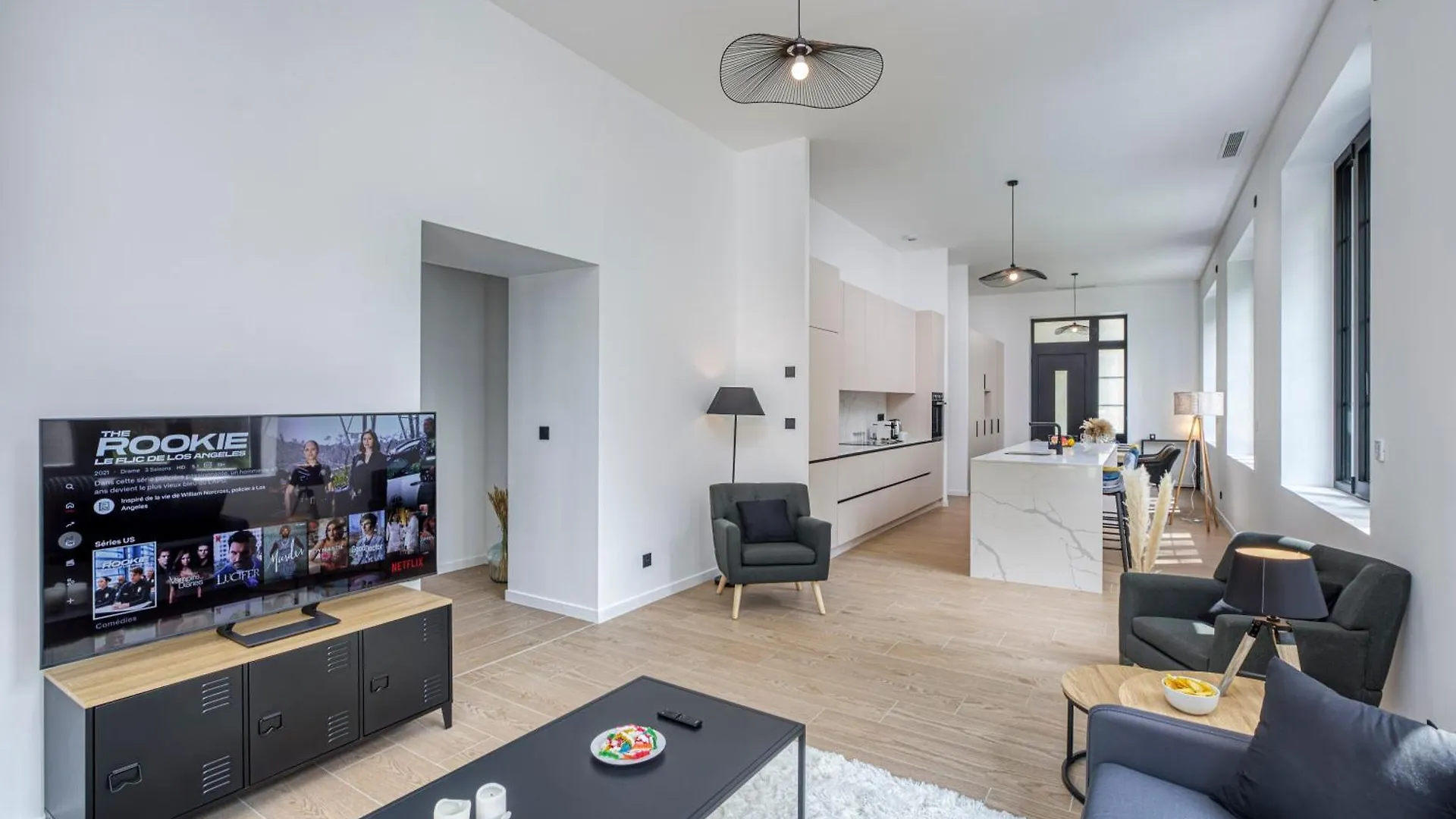 1 - Grand Appartement Spacieux Dans Un Chateau Du 17Eme Siecle, A 15Min De Lyon Vourles Apartment
