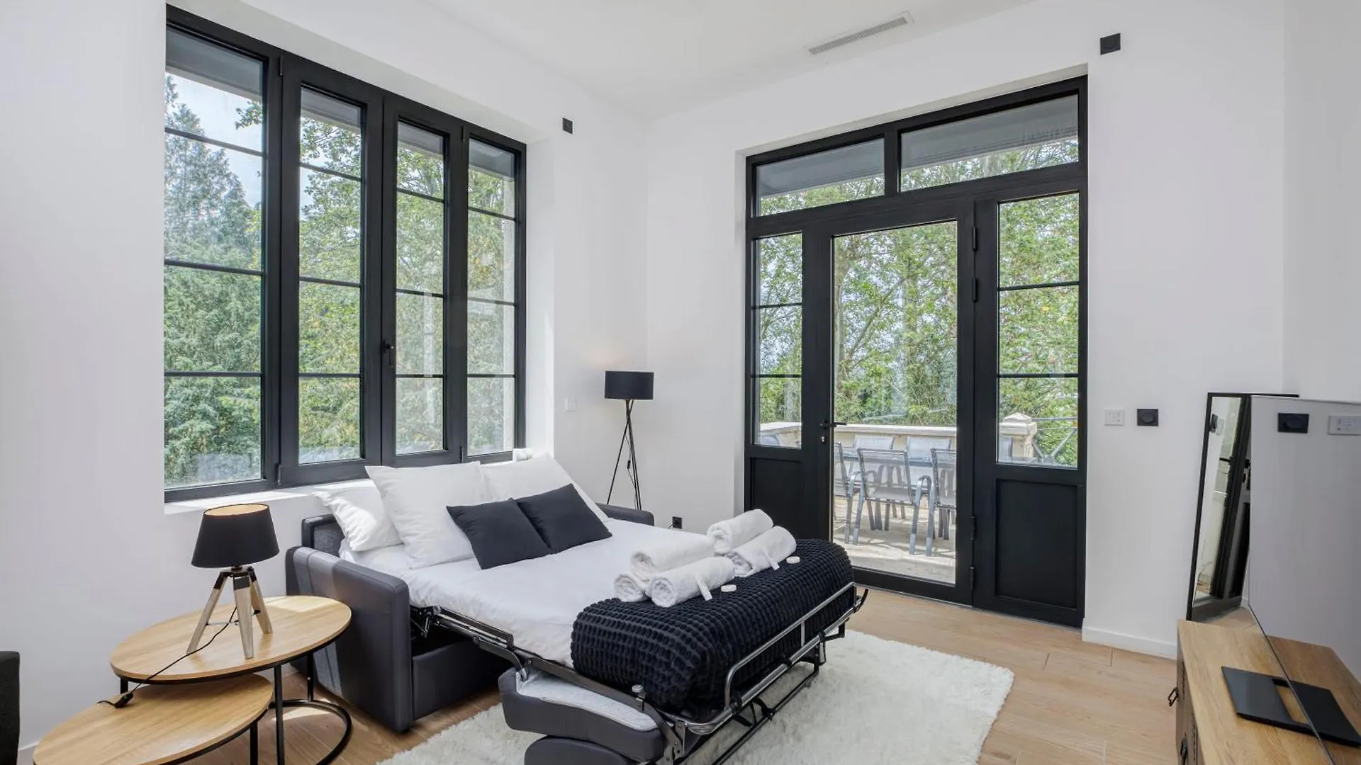 Apartment 1 - Grand Appartement Spacieux Dans Un Chateau Du 17Eme Siecle, A 15Min De Lyon Vourles