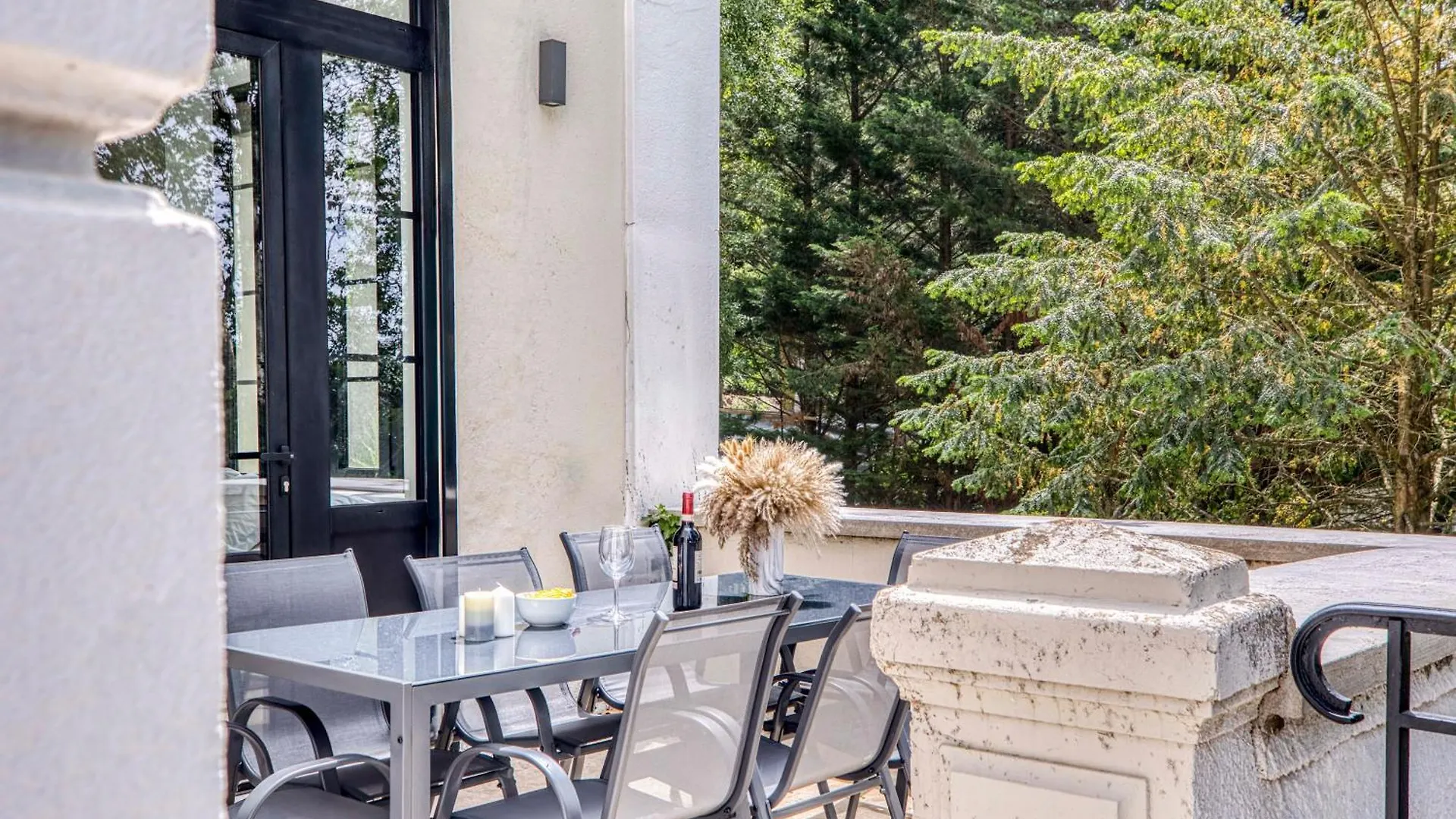 1 - Grand Appartement Spacieux Dans Un Chateau Du 17Eme Siecle, A 15Min De Lyon Vourles Apartment