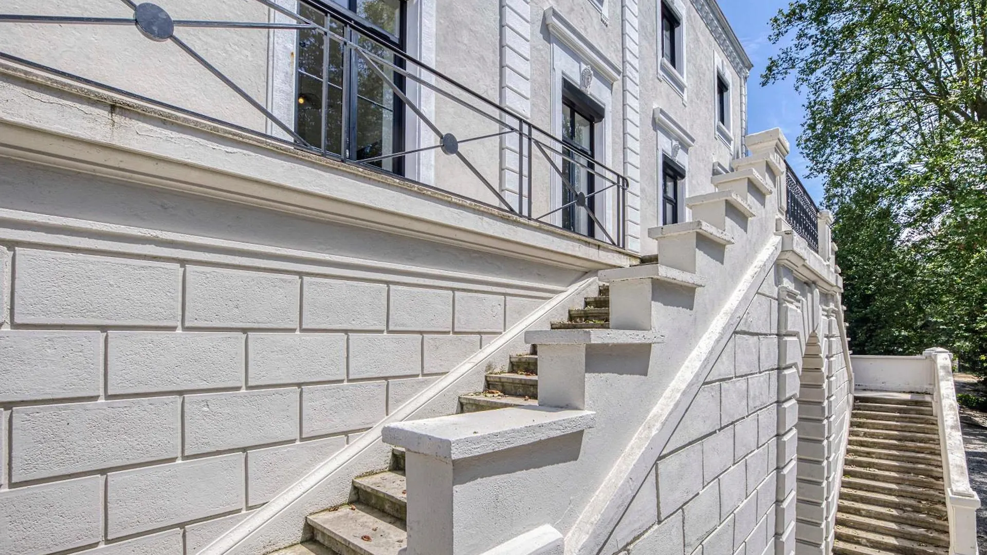 1 - Grand Appartement Spacieux Dans Un Chateau Du 17Eme Siecle, A 15Min De Lyon Vourles Apartment