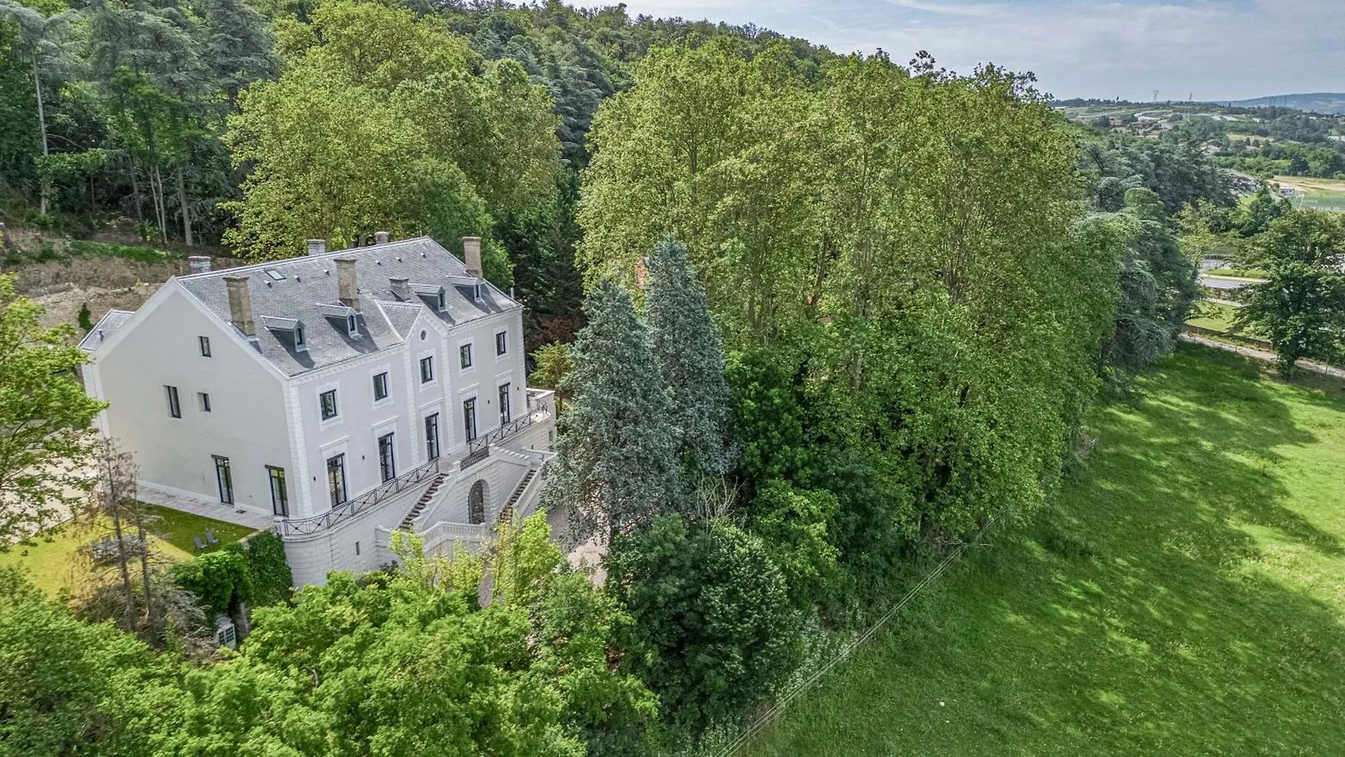 1 - Grand Appartement Spacieux Dans Un Chateau Du 17Eme Siecle, A 15Min De Lyon Vourles 0*,  France